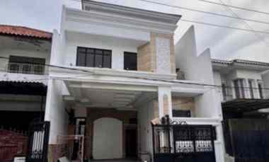 Rumah Babatan Pantai New Gress Modern Strategis Kontemporer