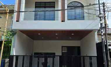 Rumah Babatan Pantai Utara STRATEGIS, BARU GRESS, ROW 3 Mobil