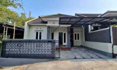 dijual rumah bakungan