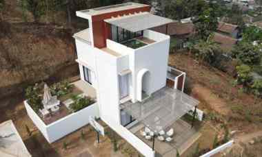 Rumah Resort Eksklusif di Atas Awan dengan View Terbaik di Bandung