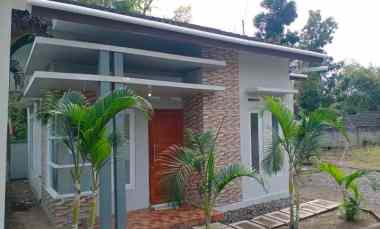 Rumah Baru Desain Modern Akses Mudah dalam Cluster One Gate di Kasihan