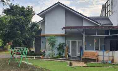 Dijual Rumah Posisi Hook di Daerah Grafika, Semarang Lt. 156 M 3