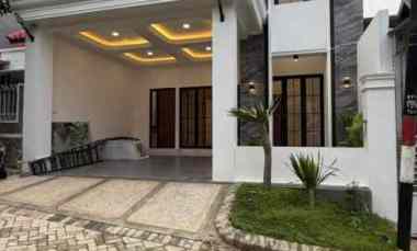 dijual rumah baru american classic oma campus dau