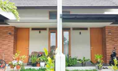 Dijual Rumah Baru Siap Huni di Ciwastra Bandung