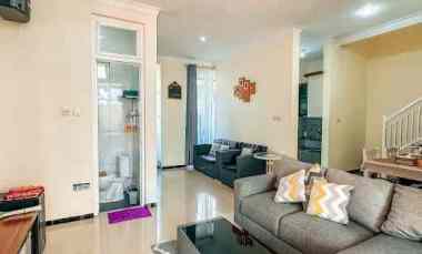 Villa Aktif di Batu Full Furnish dekat Hotel Golden Tulip, Ada Poll Poll