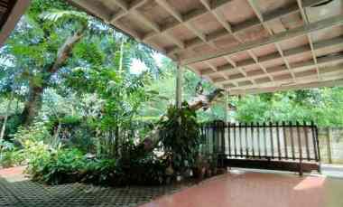 Rumah 2Lt Hitung Tanah, Cocok untuk Rumah Kost, Batu Merah Pejaten Timur