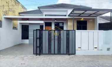 Rumah Modern, 1 Unit Saja, 800 Jutaan dalam Perumahan di Banguntapan