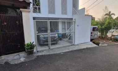 Dijual Rumah Kost Semi Furnished di Bintaro Jakarta Selatan