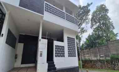 Dijual Cepat Rumah Hook 2 Lt Strategis di Bintaro Sektor 9 Tangerang