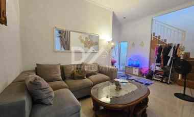 Rumah Cantik Semi Furnished Nempel Graha Raya Bintaro Jaya