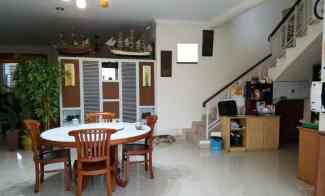 Dijual Cepat Rumah Hook di Bukit Gading Mediterania, Bisa Nego