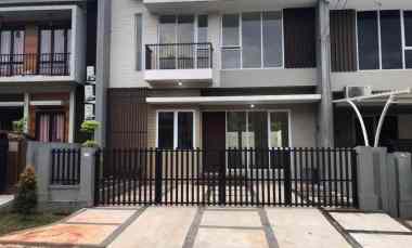 Dijual Rumah 2 Lantai Modern Minimalis di Bukit Golf Riverside Cibubur