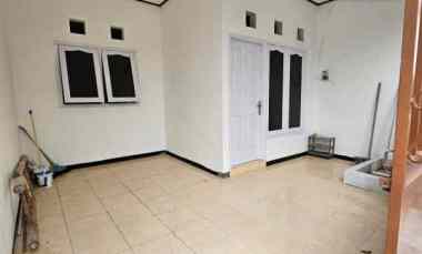 Rumah 1 lantai, Bulak Rukem, Kenjeran, Ploso, Siap Huni, Row Jalan 2 mobil