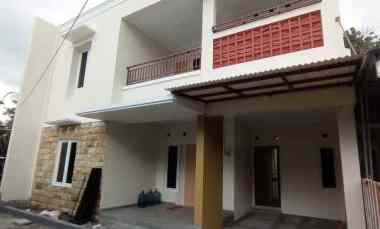 Rumah Baru 2 Lantai di Candi Gebang Utara Kampus Amikom