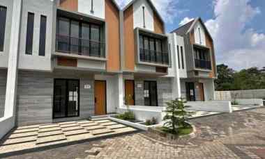 Rumah Dijual di cemorokandang
