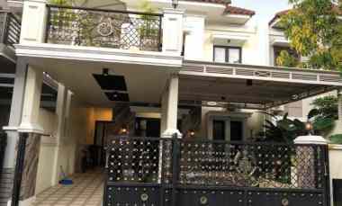 dijual rumah central park a yani