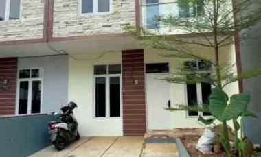 Rumah Baru Cluster Ciracas Jakarta Timur dekat Cibubur Junction