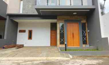 Rumah Baru Modern House dalam Townhouse di Cibubur Depok