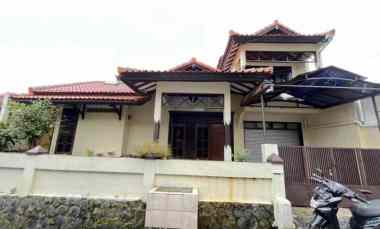 Dijual Rumah Cihanjuang Terawat dekat Pemkot Cimahi Murah