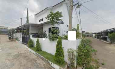 Rumah Komplek Taman Cihanjuang dekat Tol Pasteur Ada Taman Hook
