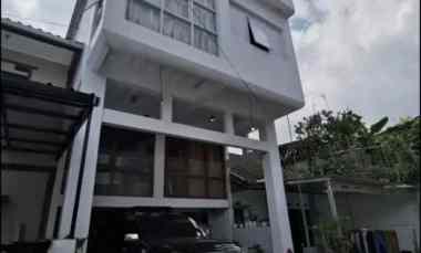 Dijual Rumah 4 Lantai Full Furnish Harga Bawah Pasar di Cihanjuang