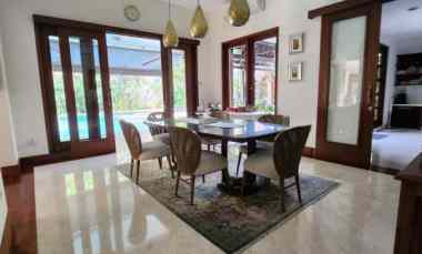 Rumah Mewah Nuansa Sperti Villa di Cilandak Jakarta Selatan