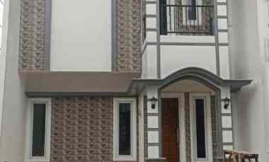Rumah Baru Siap Huni dalam Cluster Posisi Hook di Depok