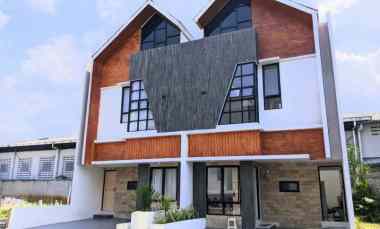 Rumah Cantik di Cilangkap Tapos dekat Toll Citeureup, Stasiun Cibinong