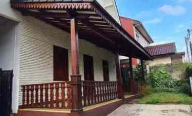 Dijual Rumah Rasa Villa Ada Kolam Renang di Cimanggis Depok