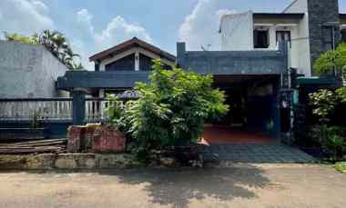 Rumah 2Lt, Hdp Selatan, Semi Furnished, Harga NJOP, Cinere Estate