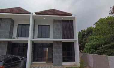 S769.Rumah Strategis Termurah 1Lt Terasa 2Lt Dpt Bonus Tanah 30meter