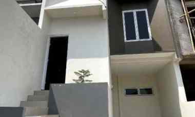 Rumah hanya 10 menit ke Lrt Cilangkap di Cilangkap Cipayung