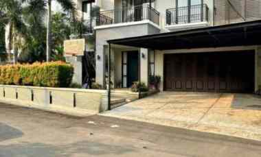 Rumah Terawat Siap Huni dalam Townhouse Cipete Jakarta Selatan