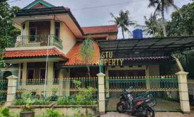 Rumah Besar di Ciracas Harga Nego, 7 menit ke Pintu Tol Cibubur