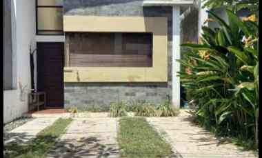 Rumah Dijual di Cisaranten