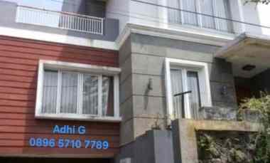 Rumah Dijual di Cisaranten