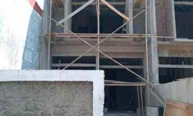 Rumah Dijual di Cisaranten Kulon
