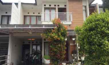 Rumah Dijual di Cisintok