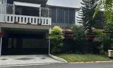 Rumah Istimewa Pinggir jl Boulevar di Citra Grand Cibubur