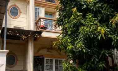 Dijual Rumah Semi Furnished 2,5 Lantai Basement di CitraGran Cibubur