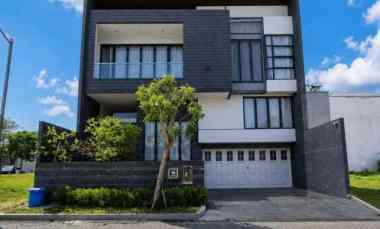 Rumah Waterfront, Citraland Strategis Siap Huni Row 3 Mobil