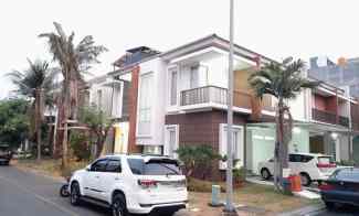 Rumah Mewah 2 Lantai 211m Type 4KT di Cluster Riviera Garden Kelapa Gading