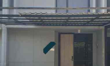 dijual rumah cluster silvercreek