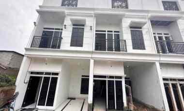 Dijual Rumah 2 Lantai Plus Rooftop Bisa KPR di Condet Jakarta Timur