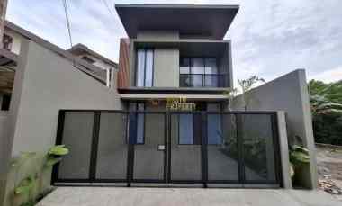 Rumah 2 Lantai, Full Furnished dekat Jalan Kaliurang km 7