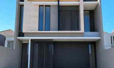 Rumah Modern Siap Huni Area Golf Citraland, Surabaya Barat