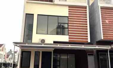 Rumah Dijual di D bale Cimuning Townhouse