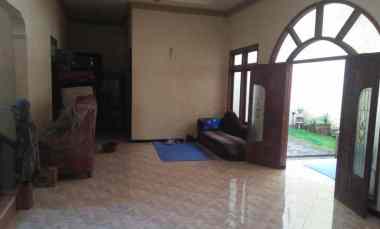 Dijual Rumah Besar 2 Lantai Daerah Wahidin Pasuruan Kota