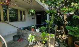 Rumah Murah dan Terawat Lebar dengan Luas 750m2 di Surabaya Barat