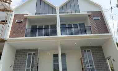 dijual rumah de araz residence tapos depok